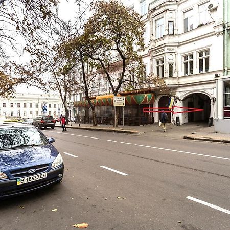 Центр Однокомнатная Просторная Квартира Улица Екатериниская Odesa Exterior photo